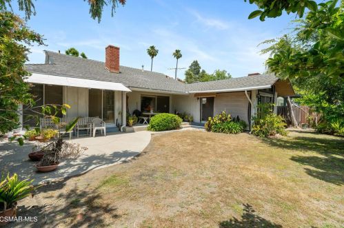 12622 Sarah St, North Hollywood CA  91604-1115 exterior