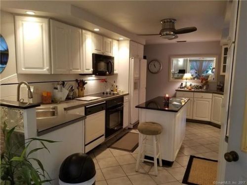130 Larchmont Ave, Waterbury, CT 06708-2833