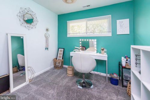 25 Batten Ave, Blenheim NJ  08012-4859 exterior