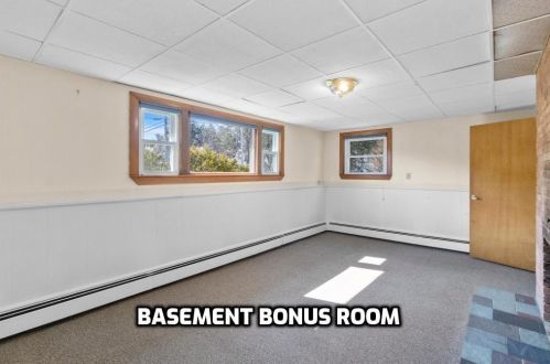 1 Cole St, Salem NH  03079-3931 exterior