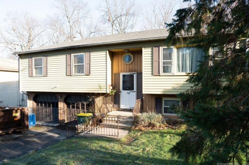 138 Williamson Dr, Waterbury, CT 06710-1134