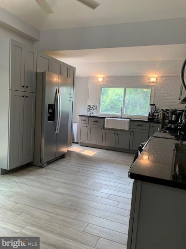 221 Monroeville Rd, Swedesboro NJ  08085-3450 exterior