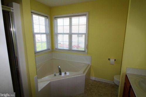 132 Parkers Dr, Dover DE  19904-1467 exterior