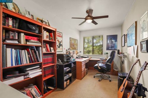 5525 Merritt Dr, Concord CA 94521-4708 exterior