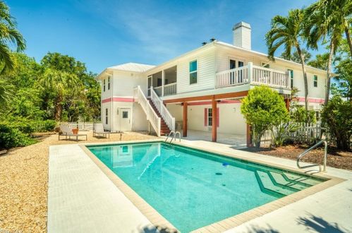 1450 Sand Castle Rd, Sanibel FL  33957-3623 exterior