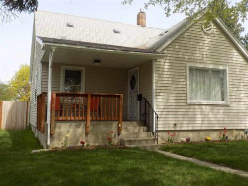 621 Princeton Ave, Spokane WA  99207-3134 exterior