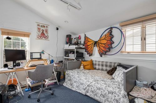 14 Kay St, Middletown RI  02840-7101 exterior