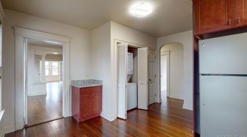 29 Lexington Ave, Waterbury CT  06710-1435 exterior