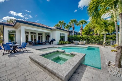 15710 Villoresi Way, Naples FL  34110-2714 exterior
