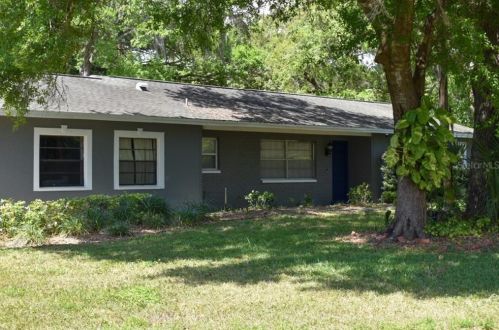820 Crenshaw Lake Rd, Lutz FL  33548-8129 exterior
