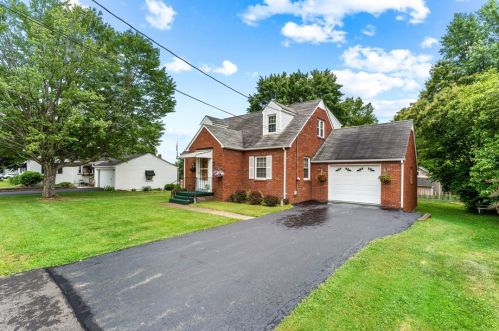 401 Wood St, New Wilmington, PA 16142-1017