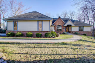 19205 Edmonton Dr, Brookfield WI  53045-3808 exterior