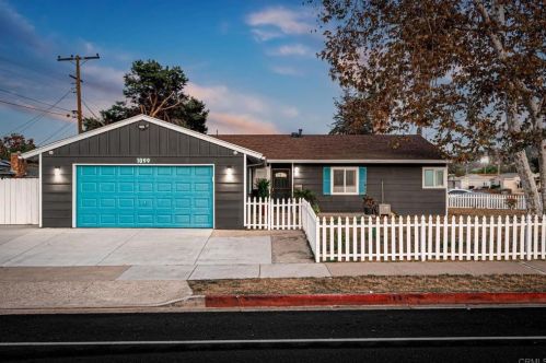 1099 Johnson Ave, El Cajon CA  92020-7354 exterior