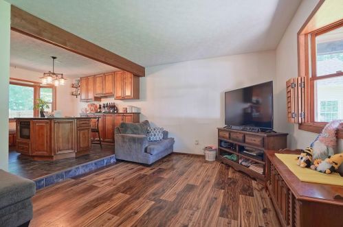 1955 Choctaw Dr, London OH  43140-8733 exterior