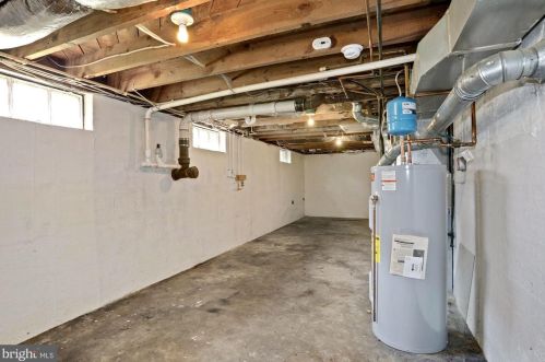 319 Third St, Fredericksburg VA  22408-2321 exterior