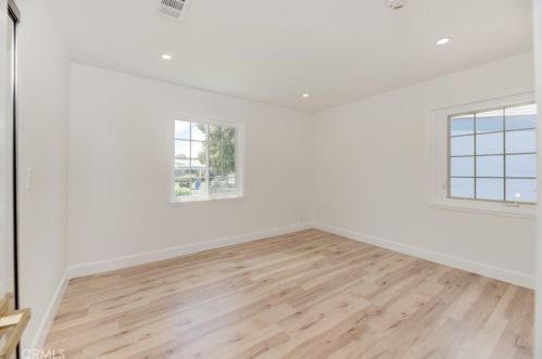 7812 Peachtree Ave, Van Nuys CA  91402-6514 exterior