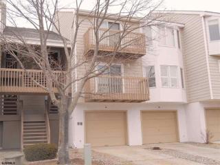 35 Coquille Beach Dr, Brigantine City, NJ 08203-1145
