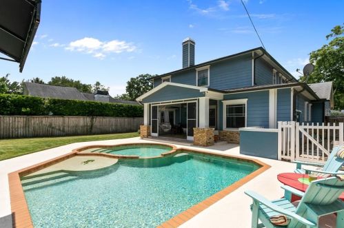 1317 Belleaire Cir, Orlando, FL 32804-6705