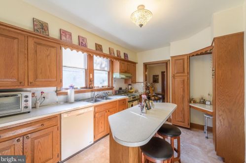 26 Marble St, Navy Sup Dpt, PA 17050-1621