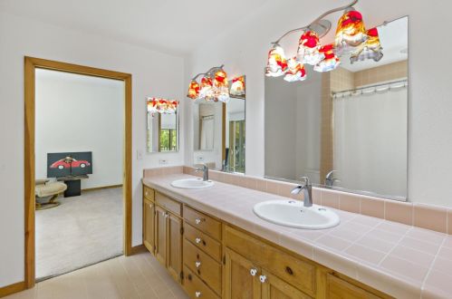 1750 Orch Rd, Hollister CA  95023-9210 exterior