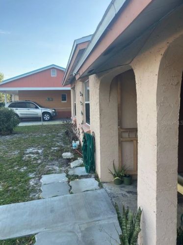 2106 Hartwell Ave, Sanford, FL 32771-4201
