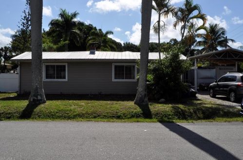 27641 Michigan St, Bonita Springs, FL 34135-4673