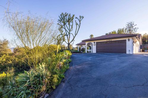 11382 Crazy Horse Dr, Lakeside CA 92040-1205 exterior