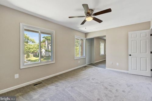 601 Clearwater Ct, Herndon VA  20170-4125 exterior