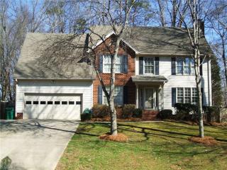 1905 Glenridge Dr, Kernersville, NC 27284-8677