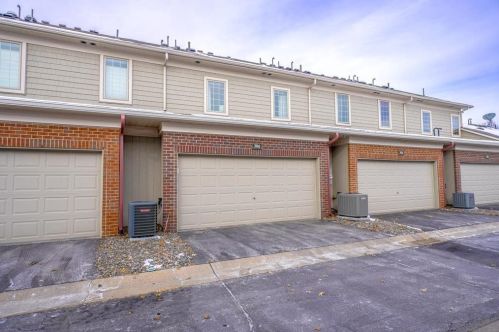 306 Valley Cmns, Hudson WI  54016-6102 exterior