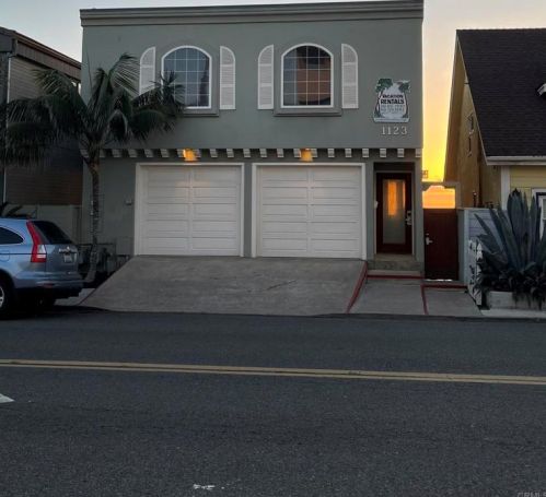 1123 Pacific St, Oceanside, CA 92054-4911