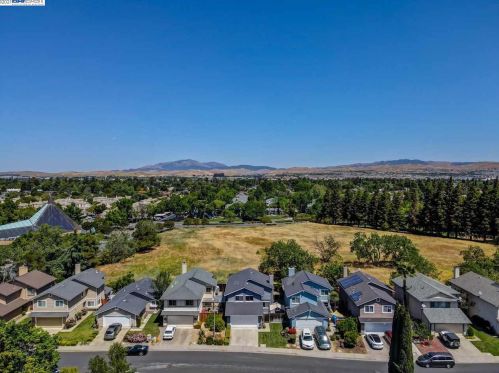 4345 Krause St, Pleasanton, CA 94588-8319