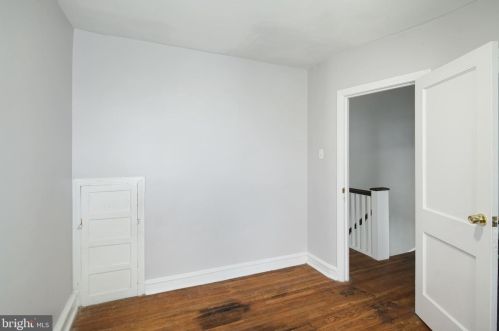 246 Chelten Ave, Philadelphia PA 19144-3803 exterior