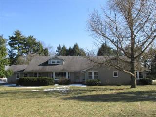 421 Russell St, Portland, TN 37148-1024