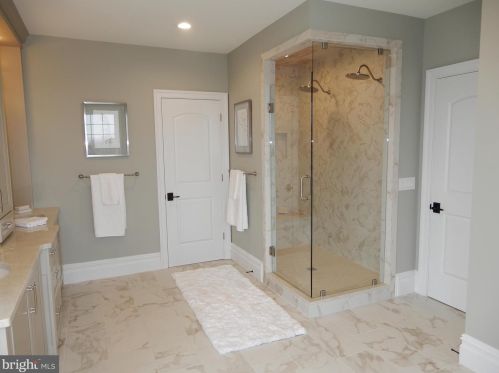 650 Holland Rd, Southampton PA 18966-1819 exterior