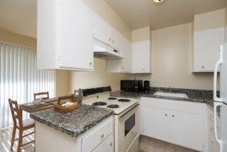 395 Sierra Vista Ave, Mountain View CA  94043-2967 exterior