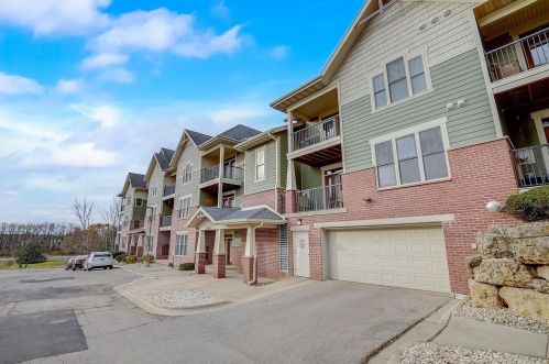 8253 Mayo Dr, Madison, WI 53719-3907