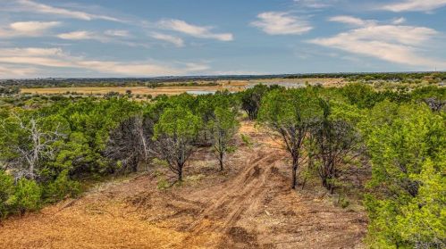 1900 Thompson Rd, Weatherford TX  76087-8157 exterior