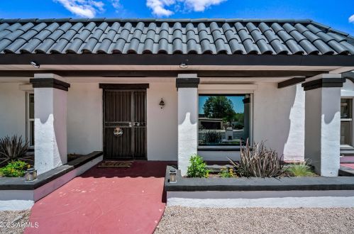 13229 8th Ave, Phoenix AZ  85029-1808 exterior