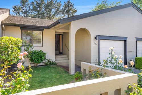 135 Vineyard Cir, Yountville, CA 94599-1402