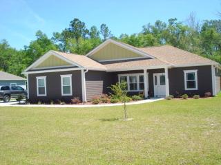 63 Carousel Cir, Crawfordville, FL 32327-0687