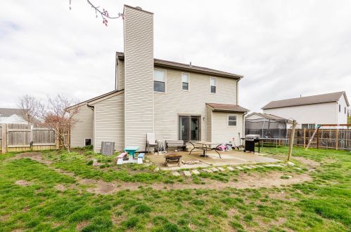 5336 Merrybell Ln, Darbydale OH  43123-9019 exterior