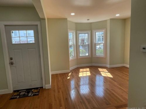 865 Noble Ave, Bridgeport CT  06608-1049 exterior