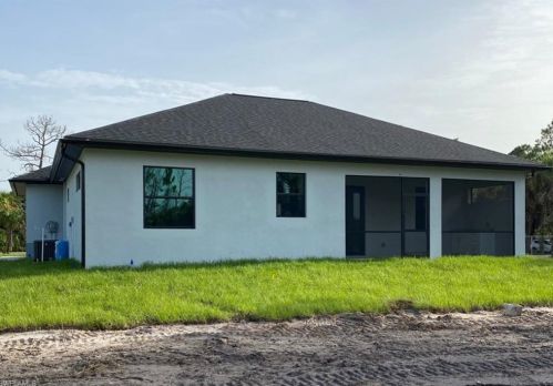 2745 40th Ave, Naples, FL 34117-0078