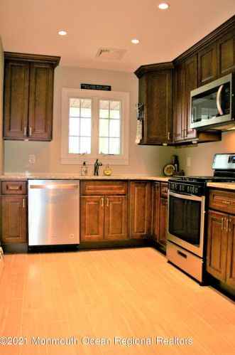 96 Spinnaker Ct, Berkeley Township NJ  08721-1414 exterior