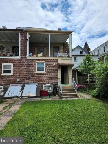 359 Charlotte St, Pottstown, PA 19464-5361