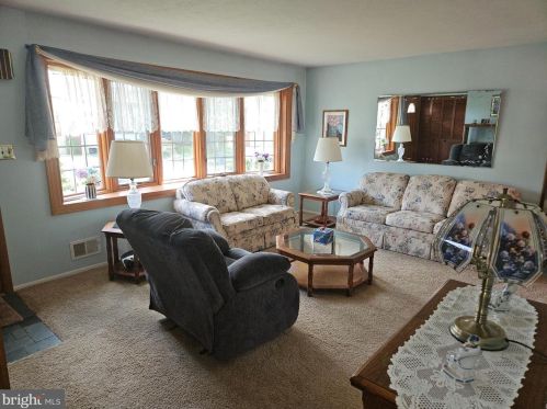 27 Brandywine Way, Trenton NJ 08690-3104 exterior