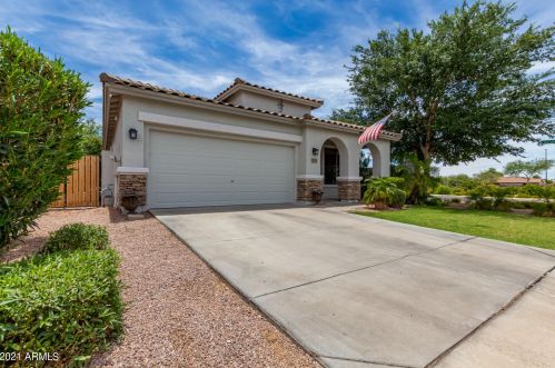 3253 Lafayette Ave, Gilbert, AZ 85298-9074