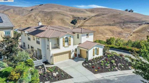 10890 Inspiration Cir, Pleasanton CA 94568-5560 exterior