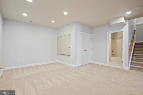 16143 Jordan Crest Ct, Haymarket VA  20169-4943 exterior